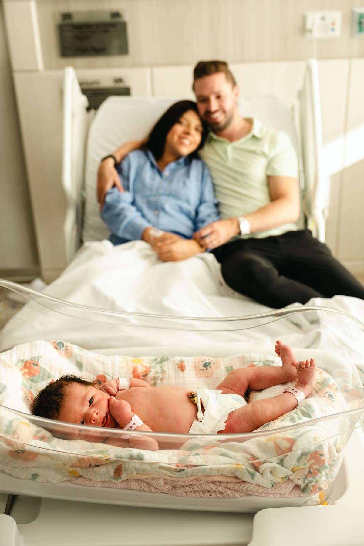 Fotografía 48 horas hospital Querétaro - recién nacido con su familia