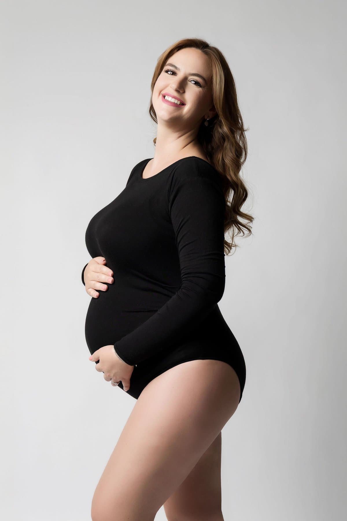 Fotografía embarazo Querétaro - sesión de maternidad en estudio